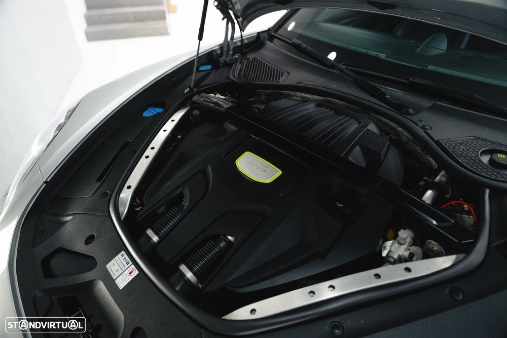 Porsche Panamera Sport Turismo 4 E-Hybrid Edition 10 Anos - 57