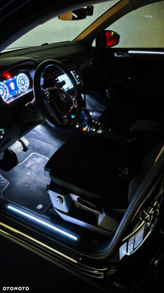 Volkswagen Tiguan - 16