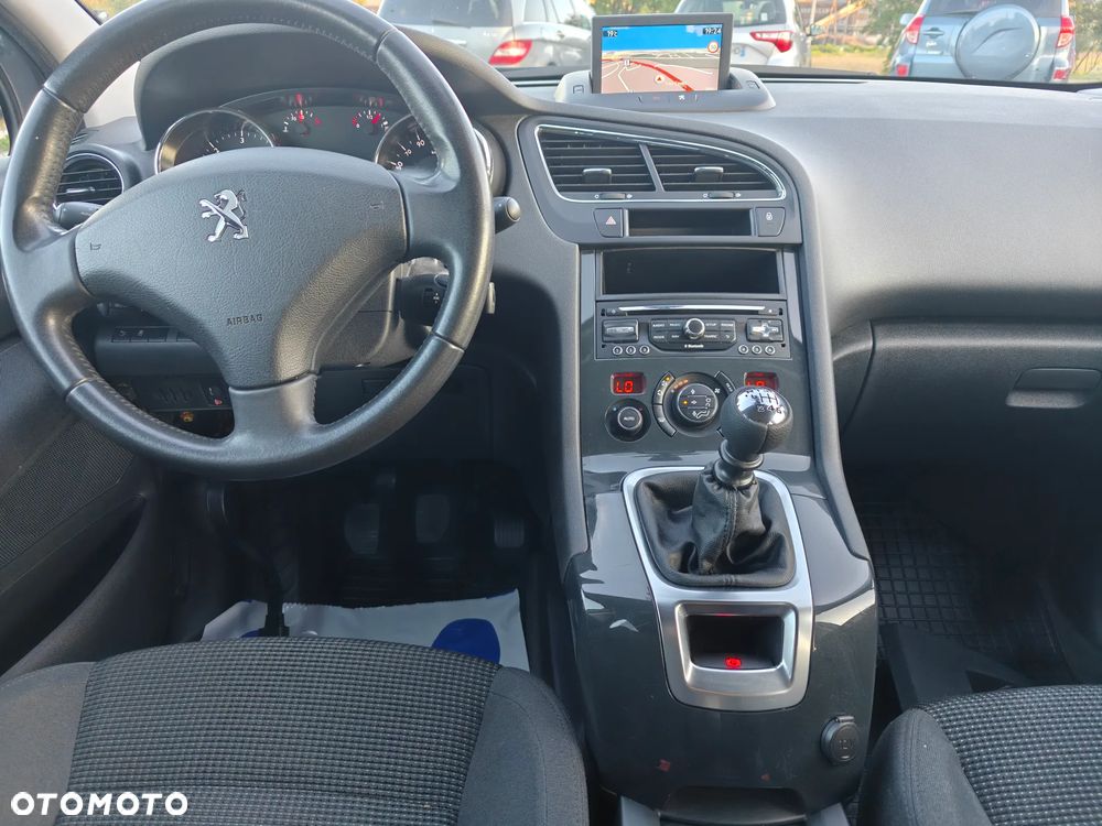 Peugeot 5008 - 5