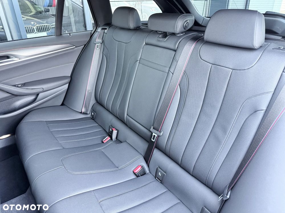 BMW Seria 5 530i xDrive M Sport sport - 35