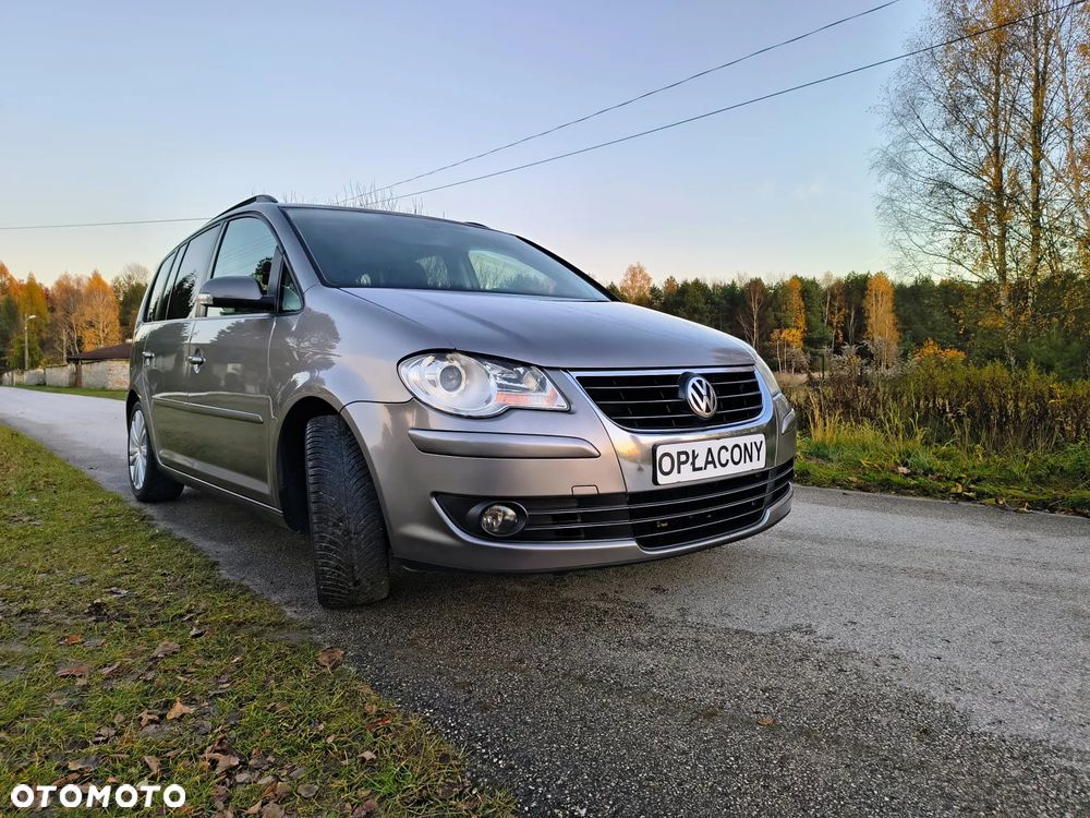 Volkswagen Touran - 31