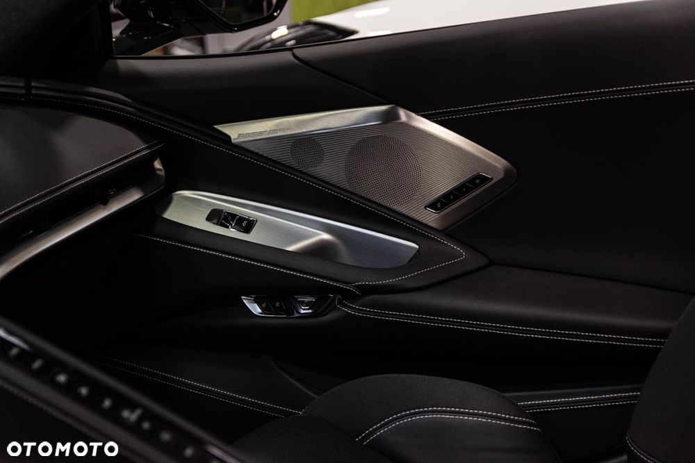 Chevrolet Corvette - 16