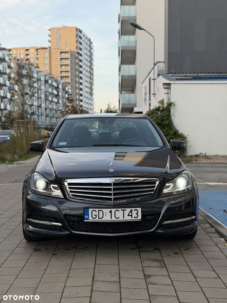 Mercedes-Benz Klasa C 200 (BlueEFFICIENCY) 7G-TRONIC - 32
