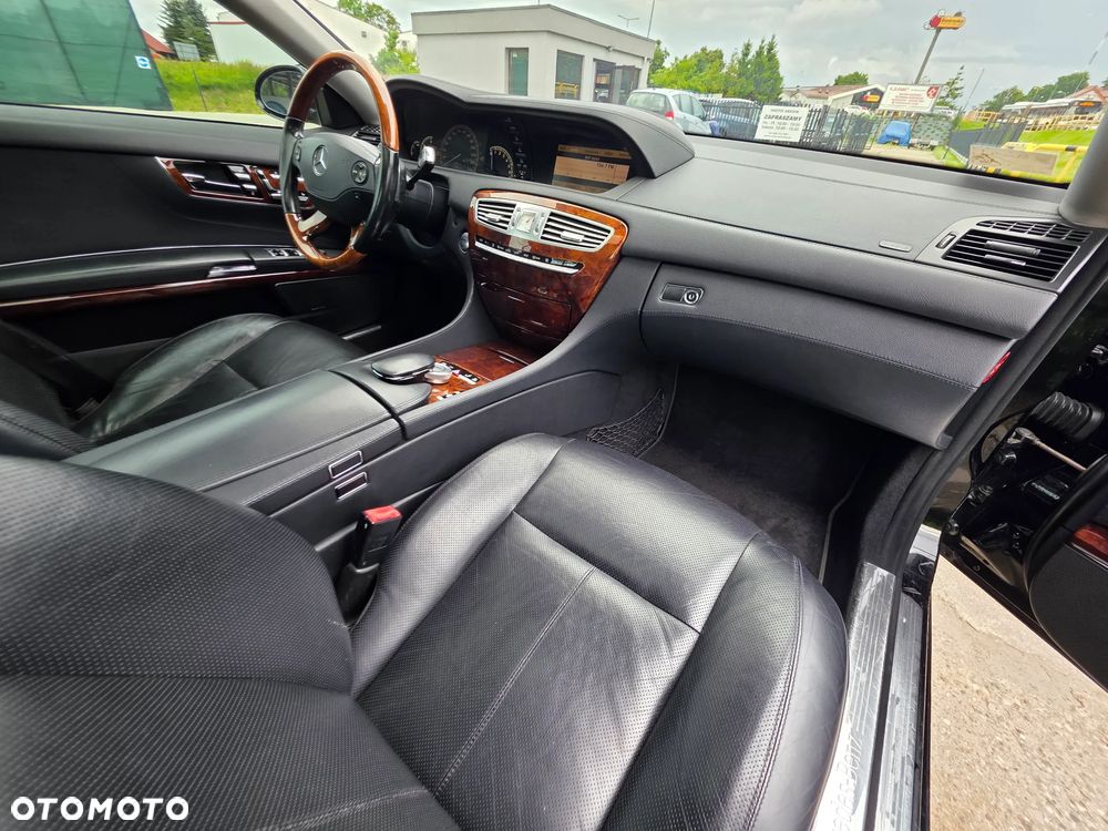 Mercedes-Benz CL - 9