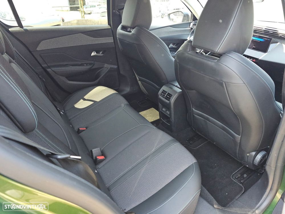 Peugeot 308 1.2 PureTech Allure - 21