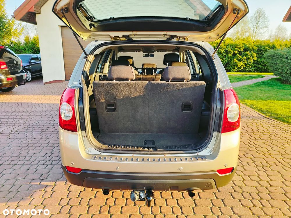 Chevrolet Captiva 2.4 2WD 7 Sitzer LS - 17