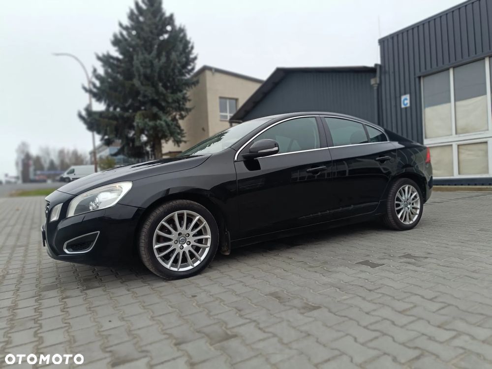 Volvo S60 D3 Geartronic Momentum - 9