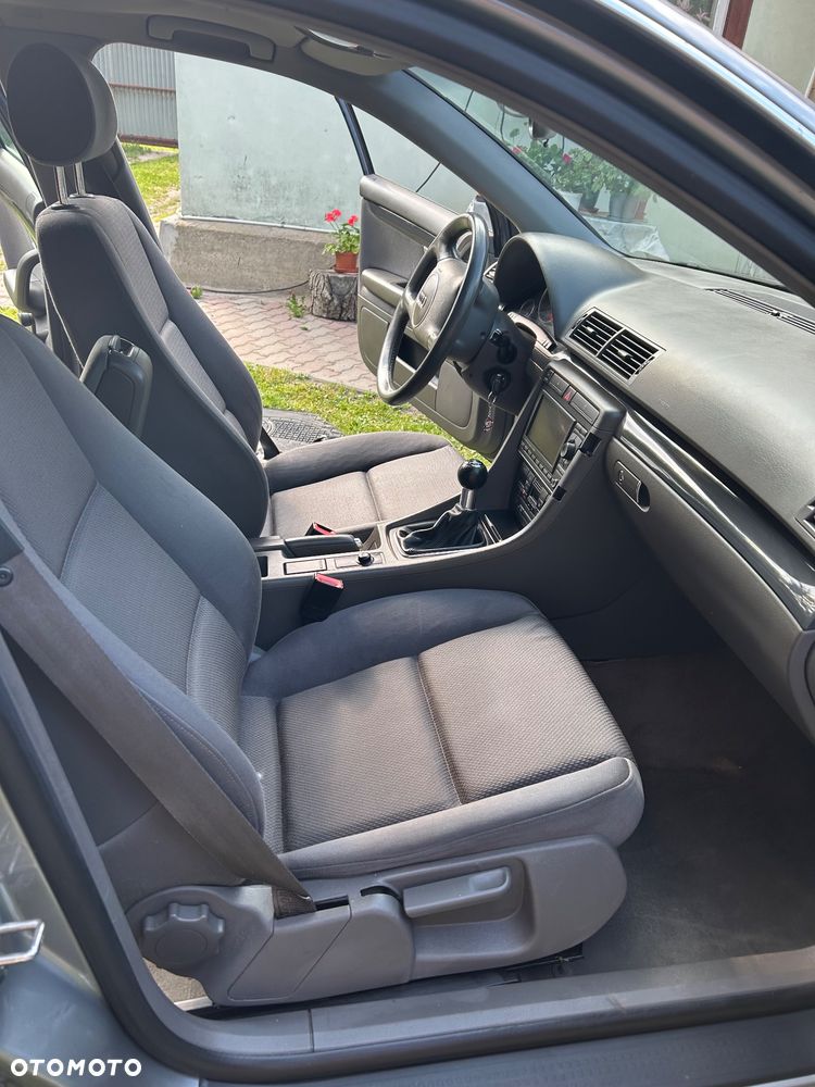 Audi A4 Avant 1.8T - 6
