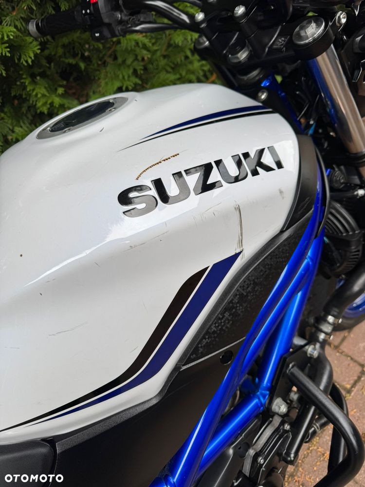 Suzuki SV - 17