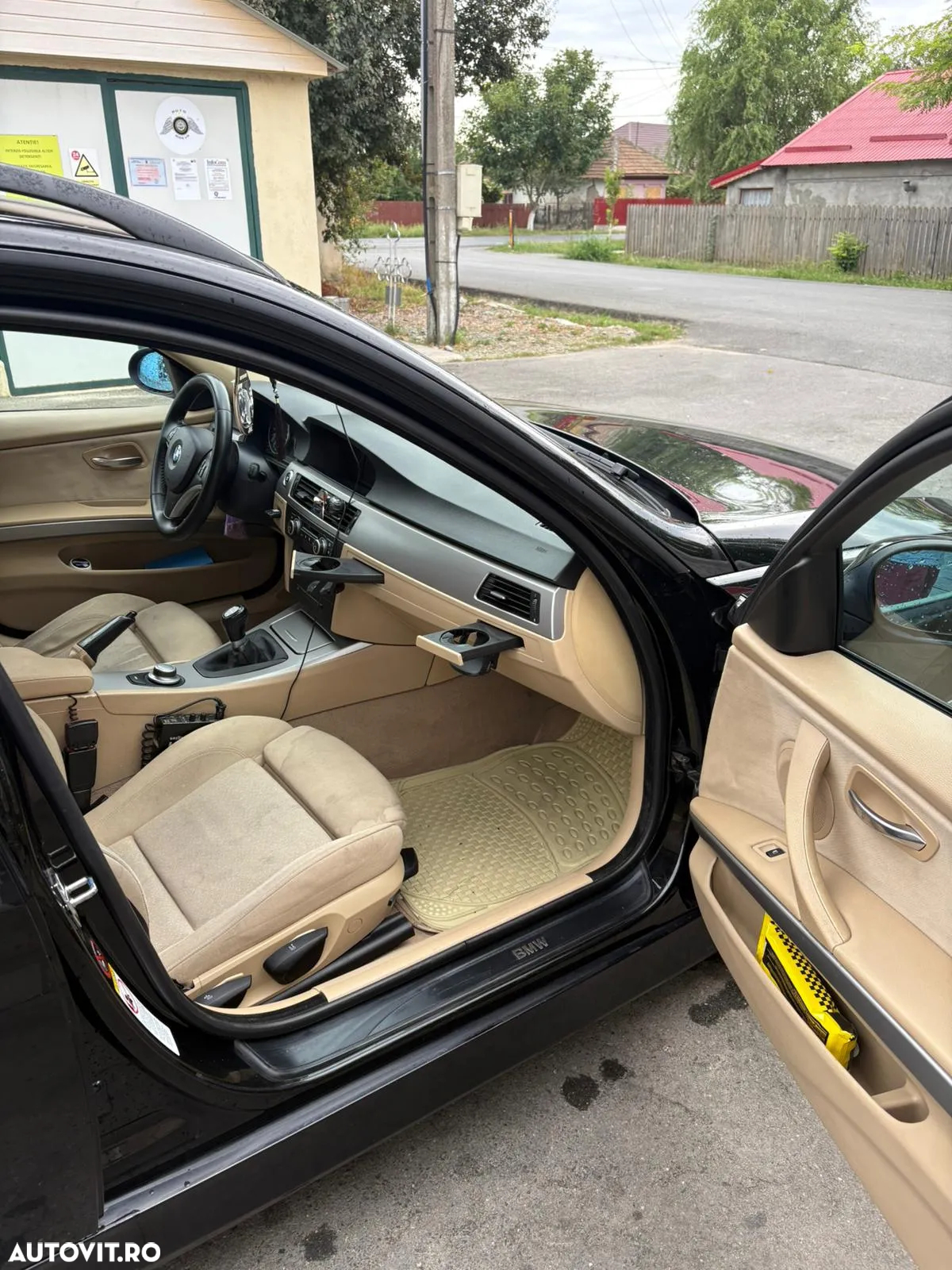 BMW Seria 3 320d Touring - 2