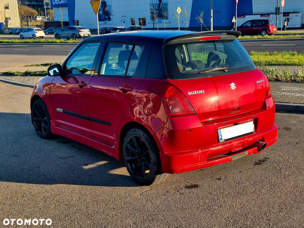 Suzuki Swift - 4