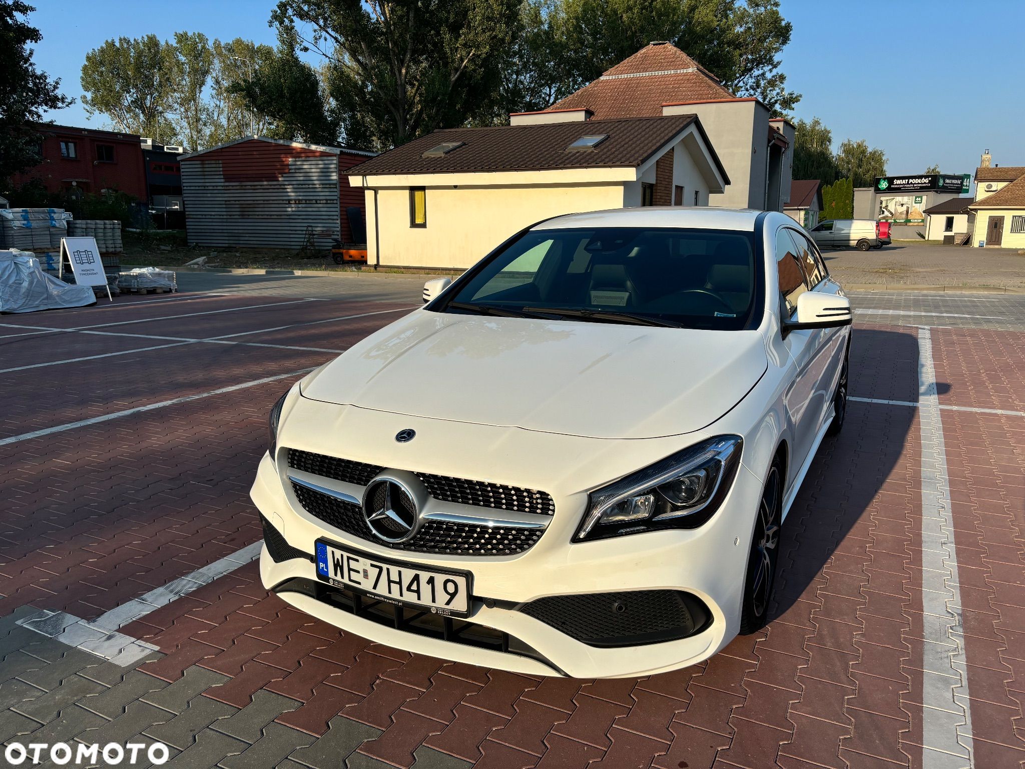 Mercedes-Benz CLA 220 4-Matic AMG Line - 1