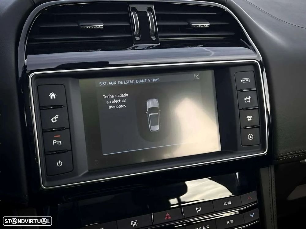 Jaguar F-Pace 2.0 i4D Portfolio AWD Aut. - 17