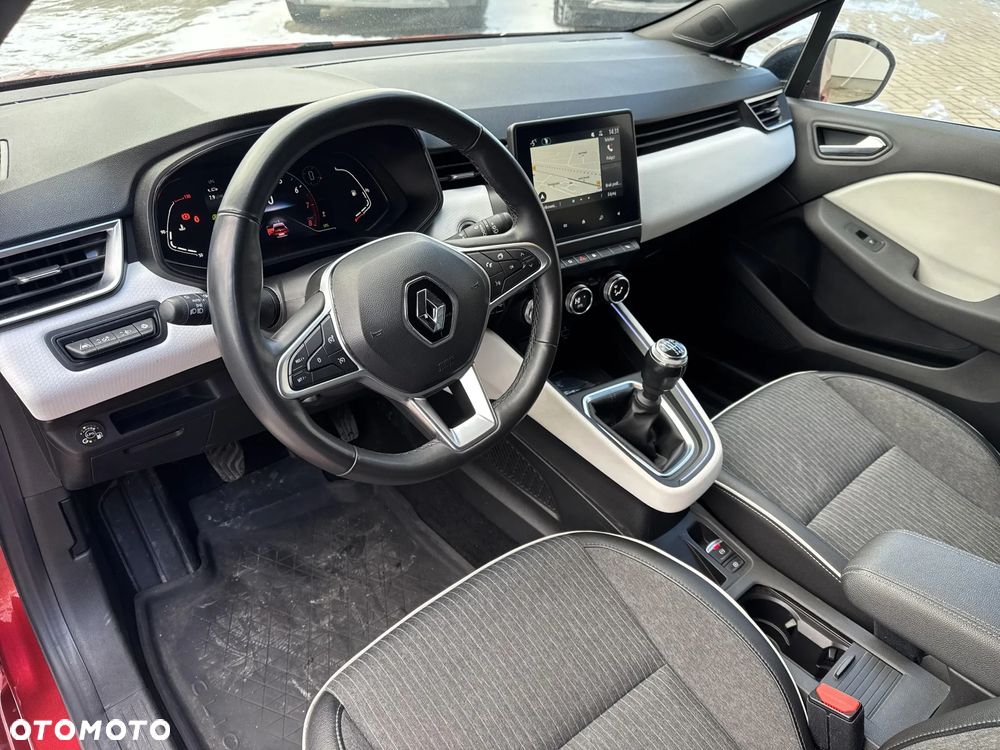 Renault Clio 1.0 TCe Techno - 9