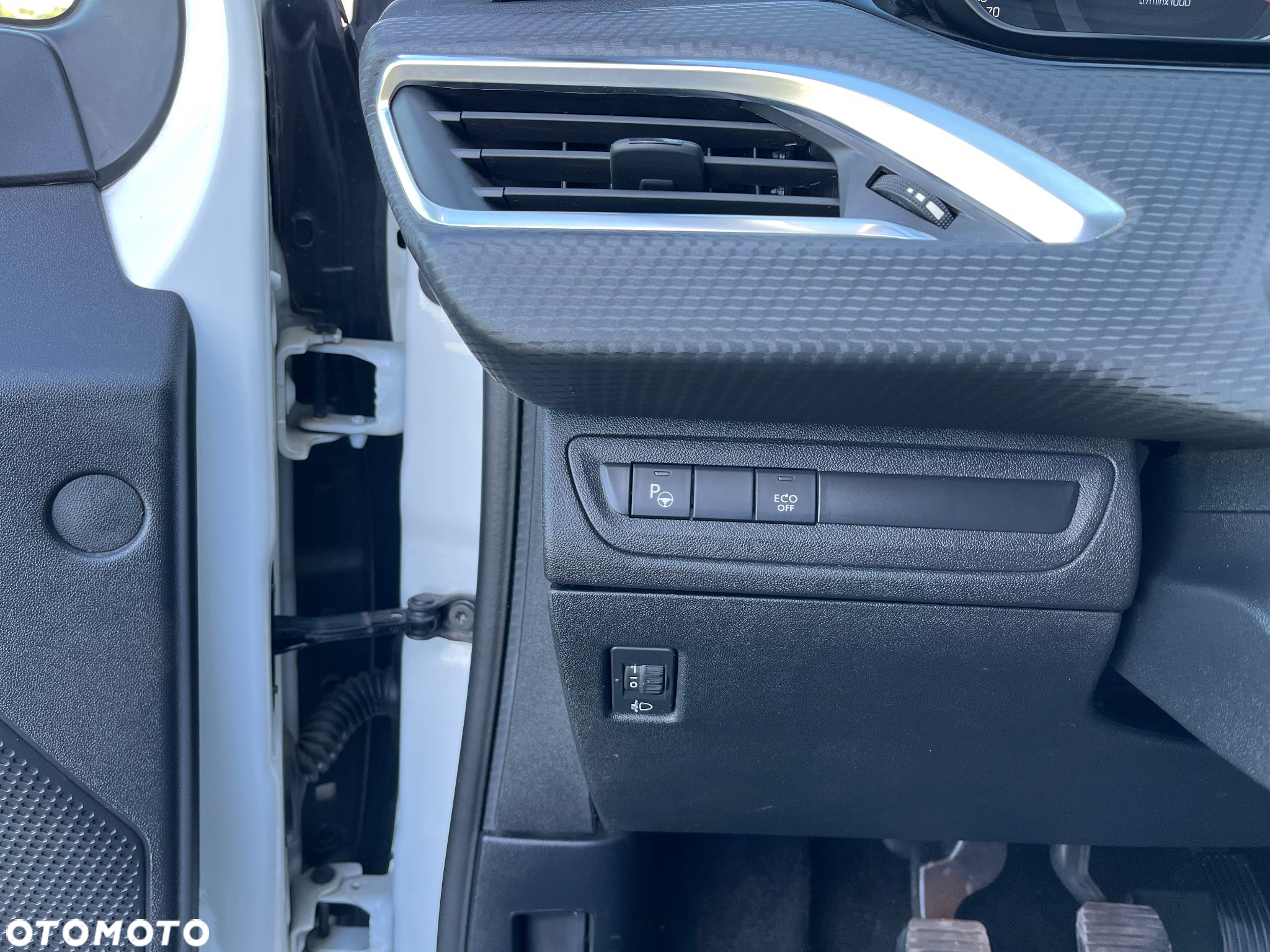 Peugeot 2008 - 11