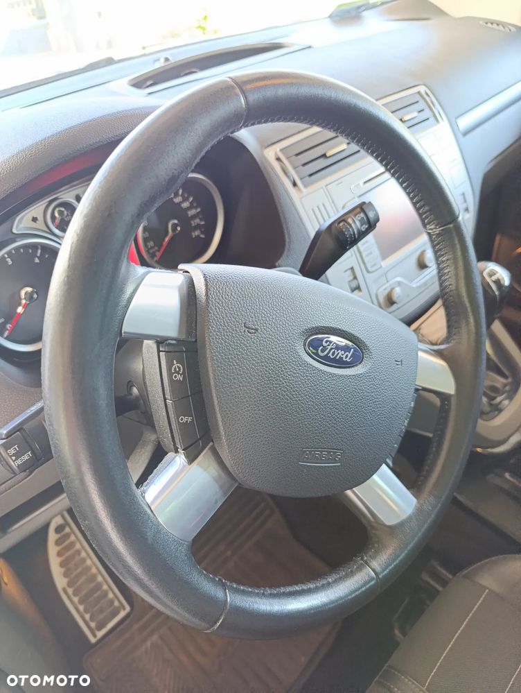 Ford Kuga 2.0 TDCi 4WD Titanium - 14