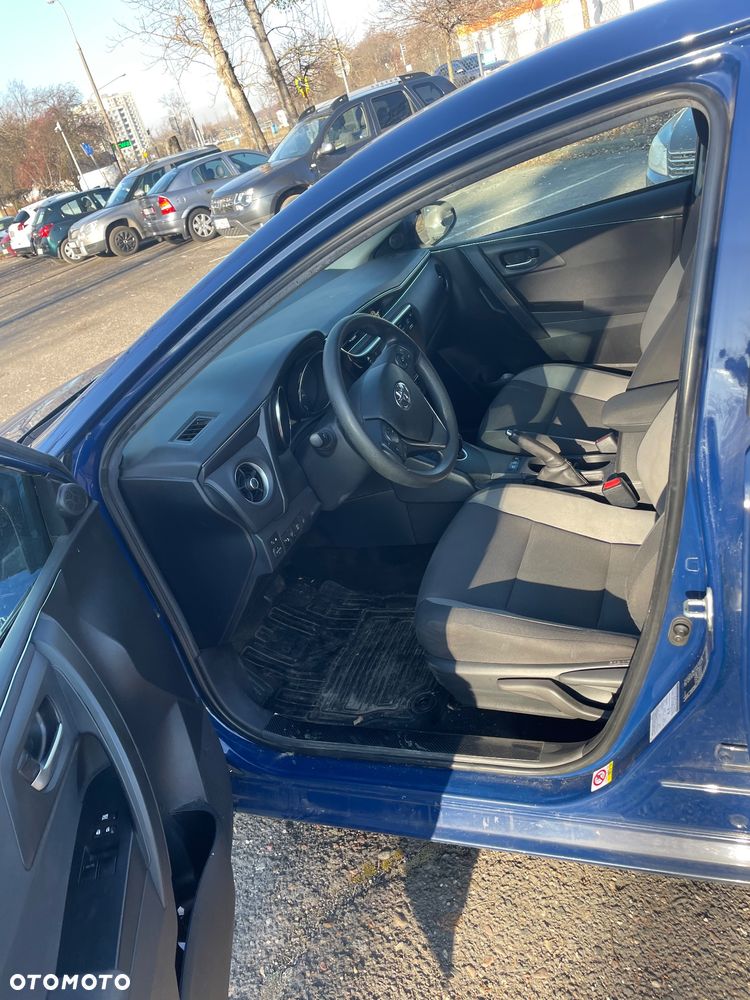 Toyota Auris Hybrid 135 Active - 6