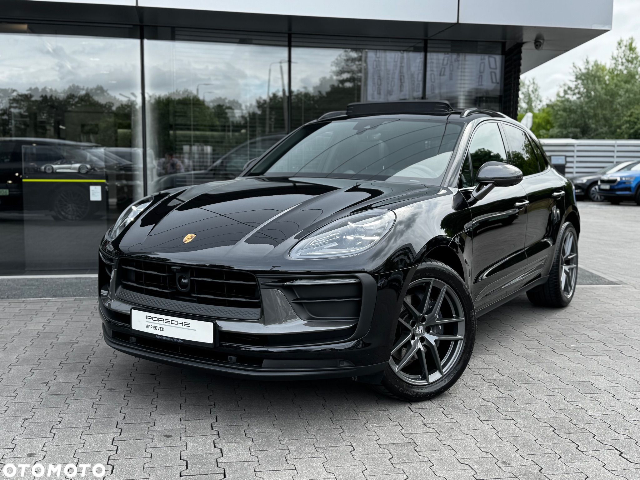 Porsche Macan T - 1