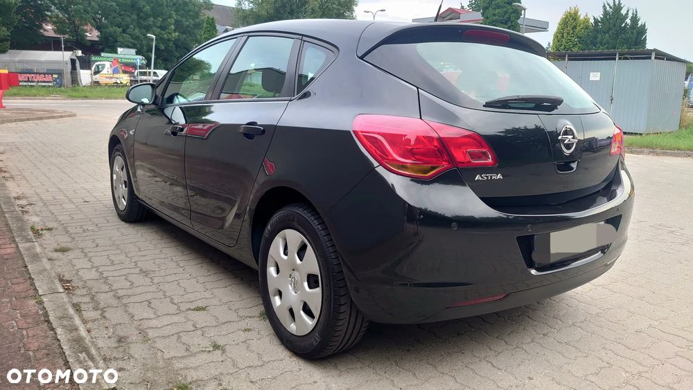 Opel Astra 1.6 Edition Sport - 10