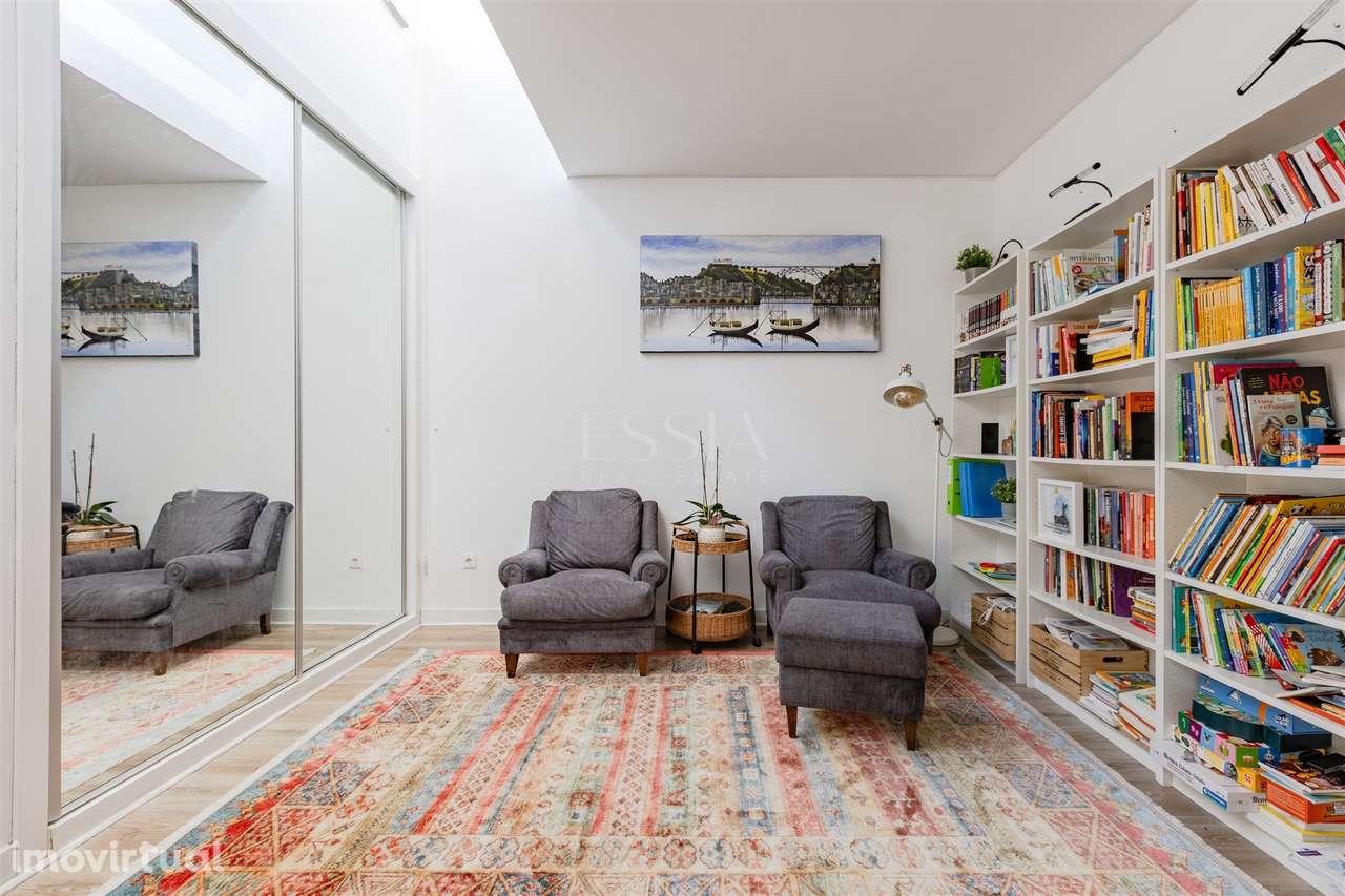 Moradia Dúplex Remodelada no Exterior - Grande imagem: 3/53