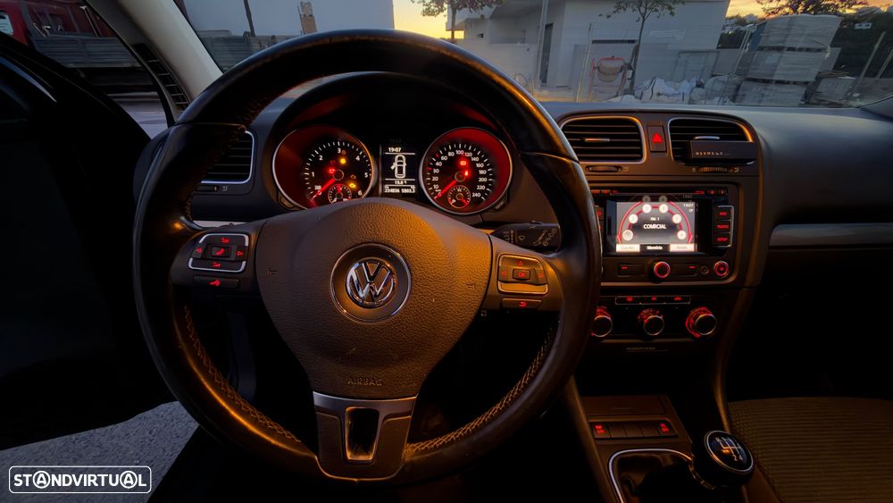 VW Golf 1.6 TDi Trendline BlueMotion - 9