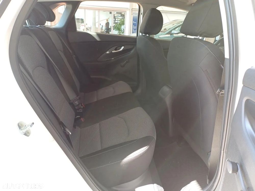Hyundai i30 1.5 110CP 5DR M/T Comfort - 19