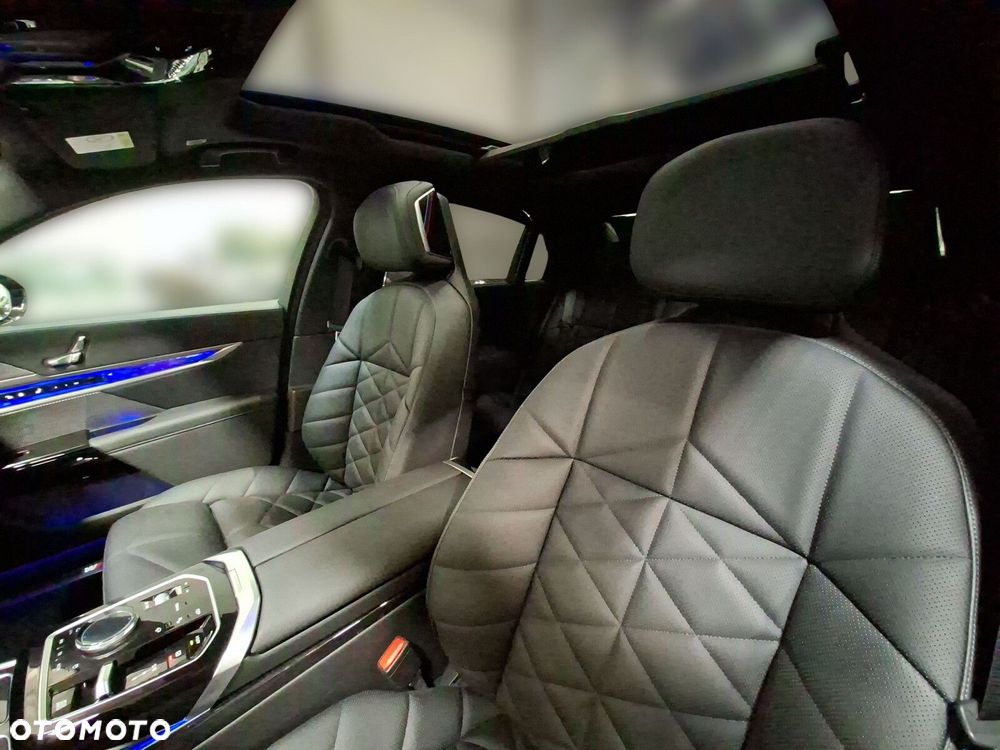 BMW Seria 7 - 12