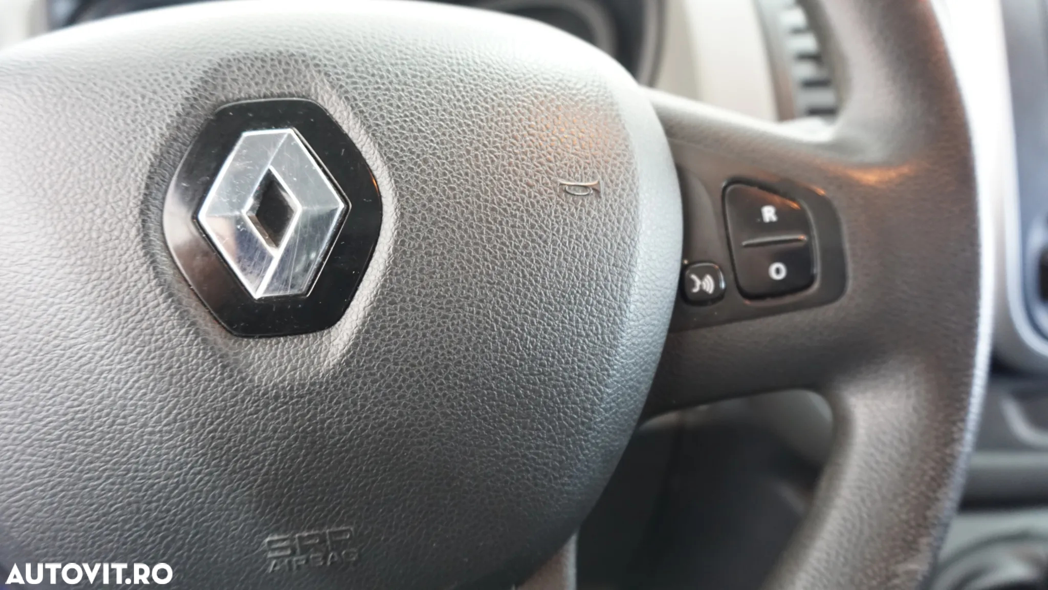 Renault Trafic - 12