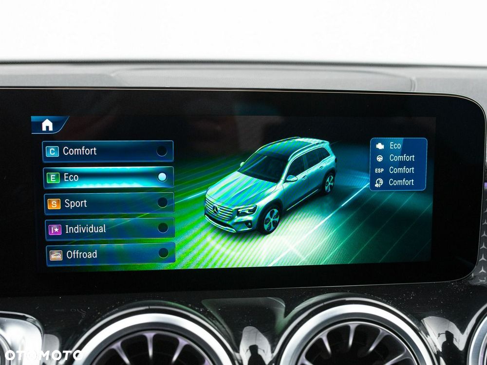 Mercedes-Benz GLB 200 d 4-Matic AMG Line 8G-DCT - 17