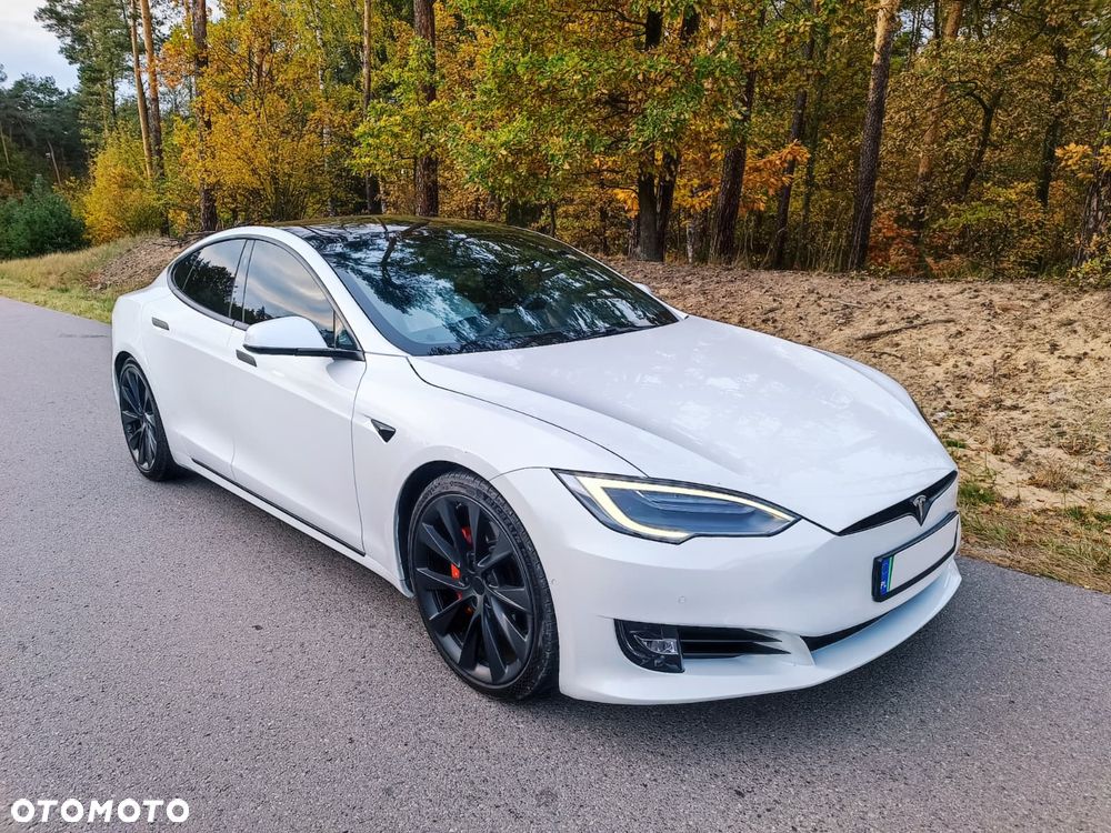 Tesla Model S Performance - 17