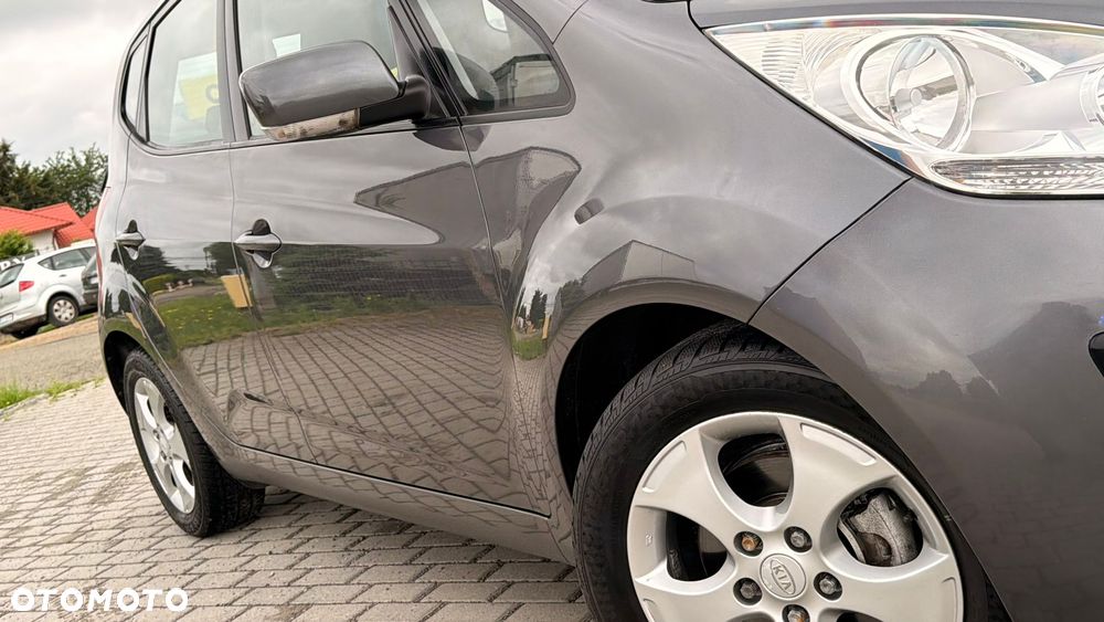 Kia Venga 1.6 L - 6