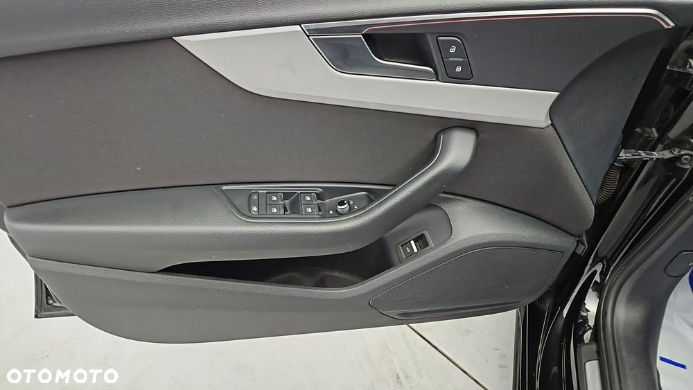 Audi A4 Limousine - 10