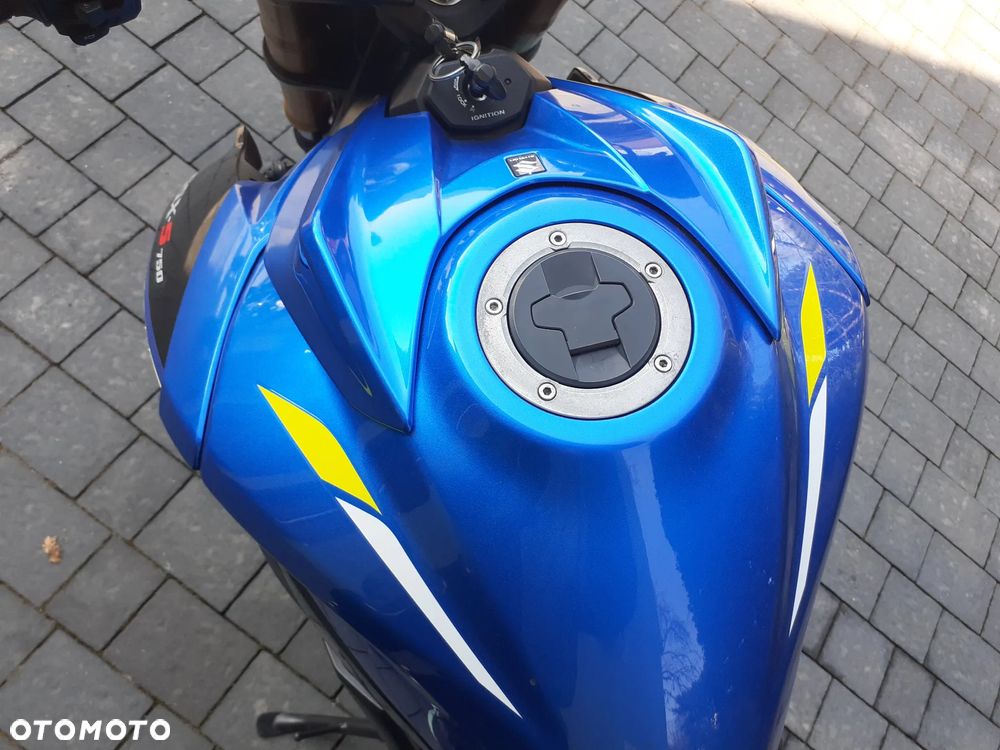 Suzuki GSX - 4