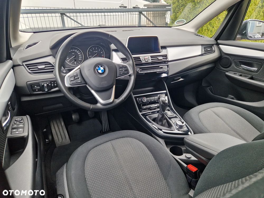 BMW Seria 2 218i - 19