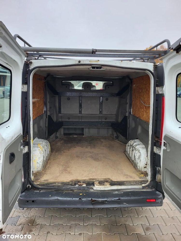 Renault Trafic - 16