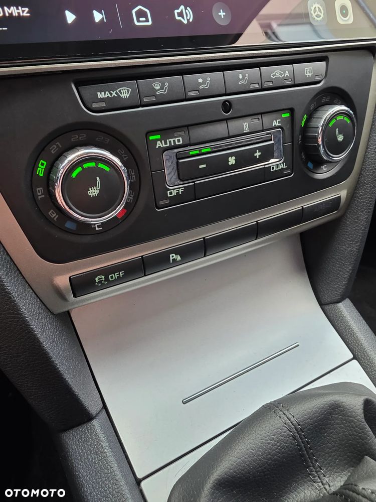 Skoda Octavia 1.6 Elegance - 31