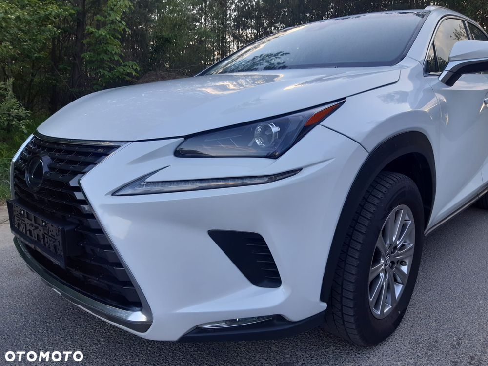 Lexus NX 300h Comfort AWD - 8