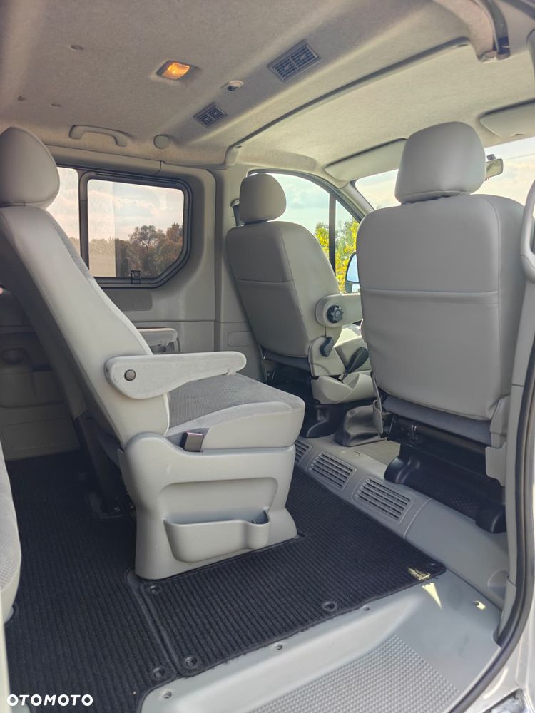 Opel Vivaro Tour - 36
