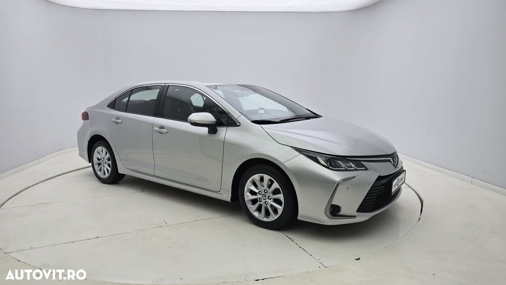 Toyota Corolla - 4
