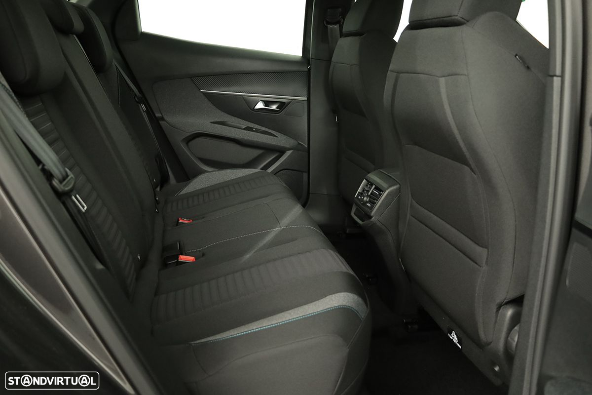 Peugeot 3008 1.6 Hybrid Allure e-EAT8 - 23