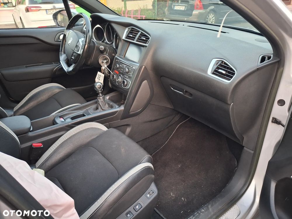 Citroën DS4 HDi 115 SoChic - 9