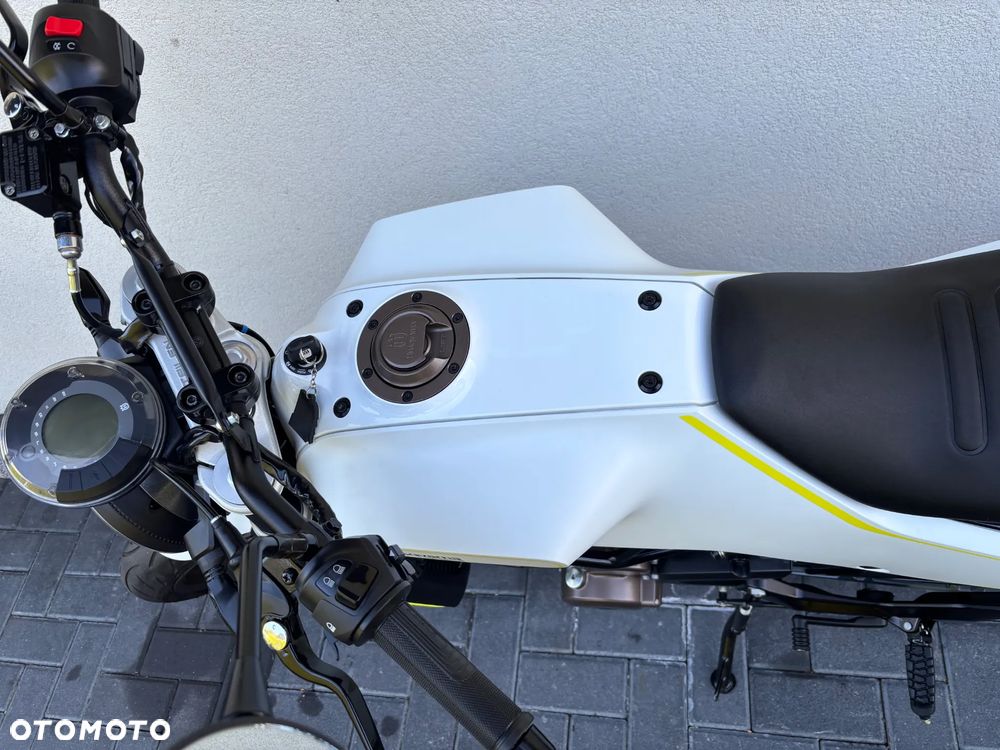 Husqvarna Vitpilen - 6