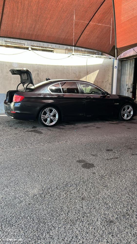 BMW 520 d Luxury Line - 4