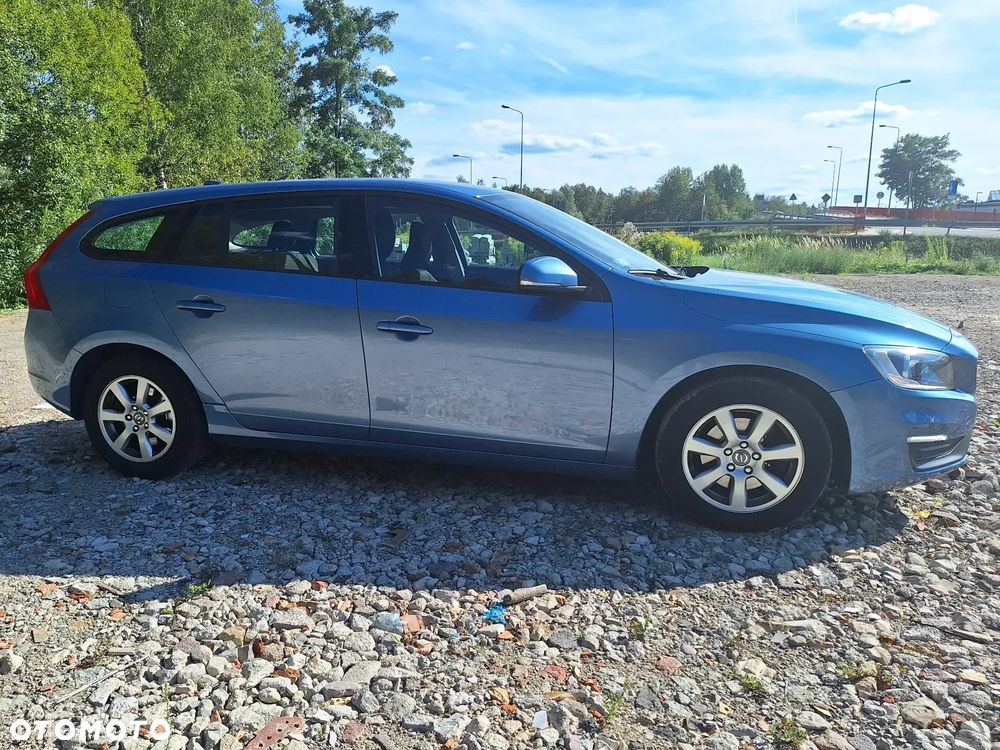 Volvo V60 D3 Kinetic - 2