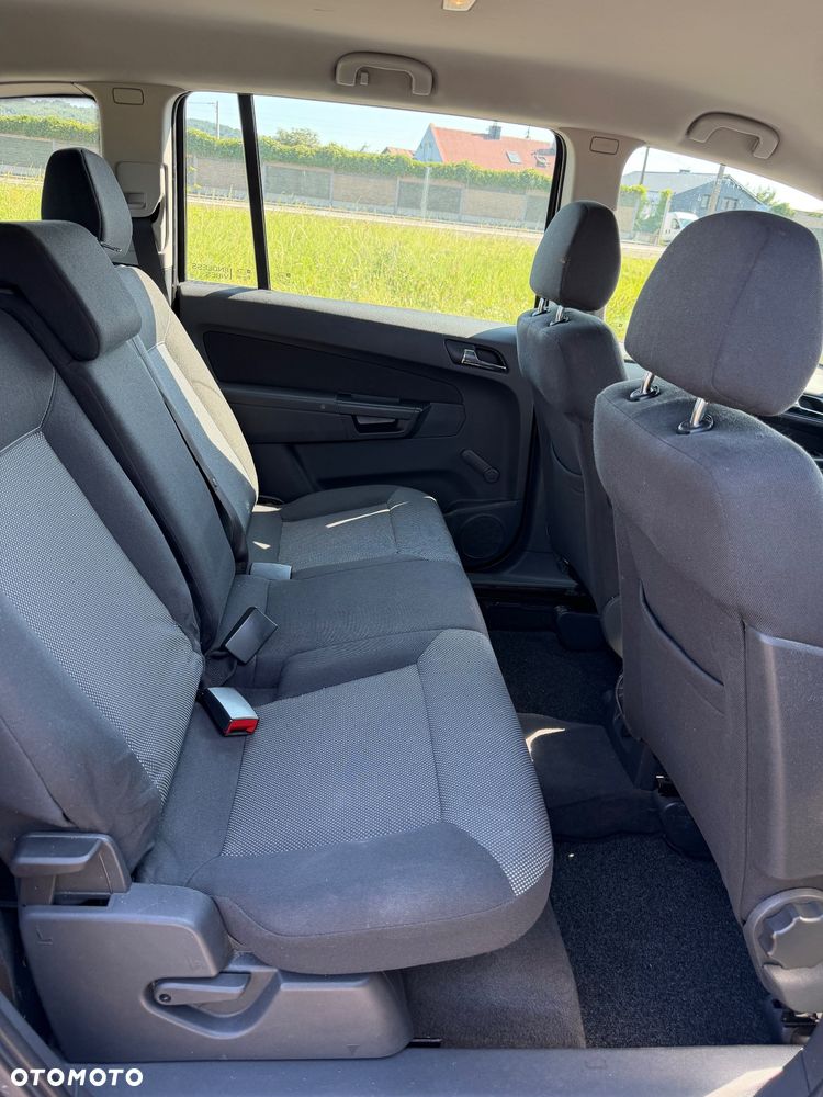 Opel Zafira 1.8 Family Plus - 37