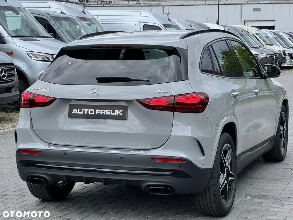 Mercedes-Benz GLA 220 mHEV 4-Matic AMG Line 8G-DCT - 7