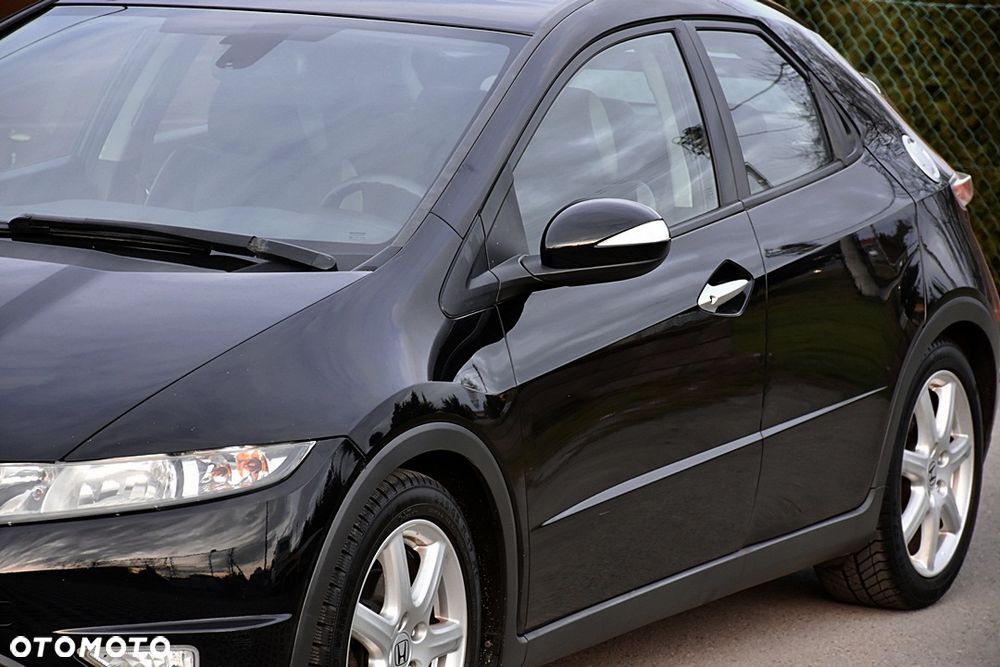 Honda Civic 1.8i-VTEC 50 Jahre Edition - 10
