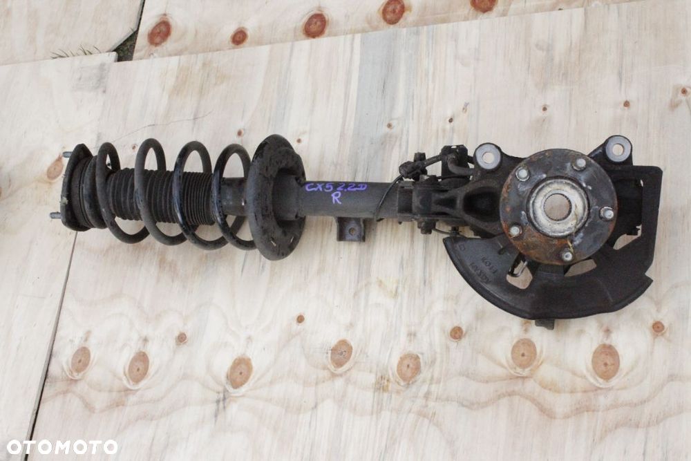 Zwrotnica Przednia Prawa Mazda CX5 2.2 D 2015