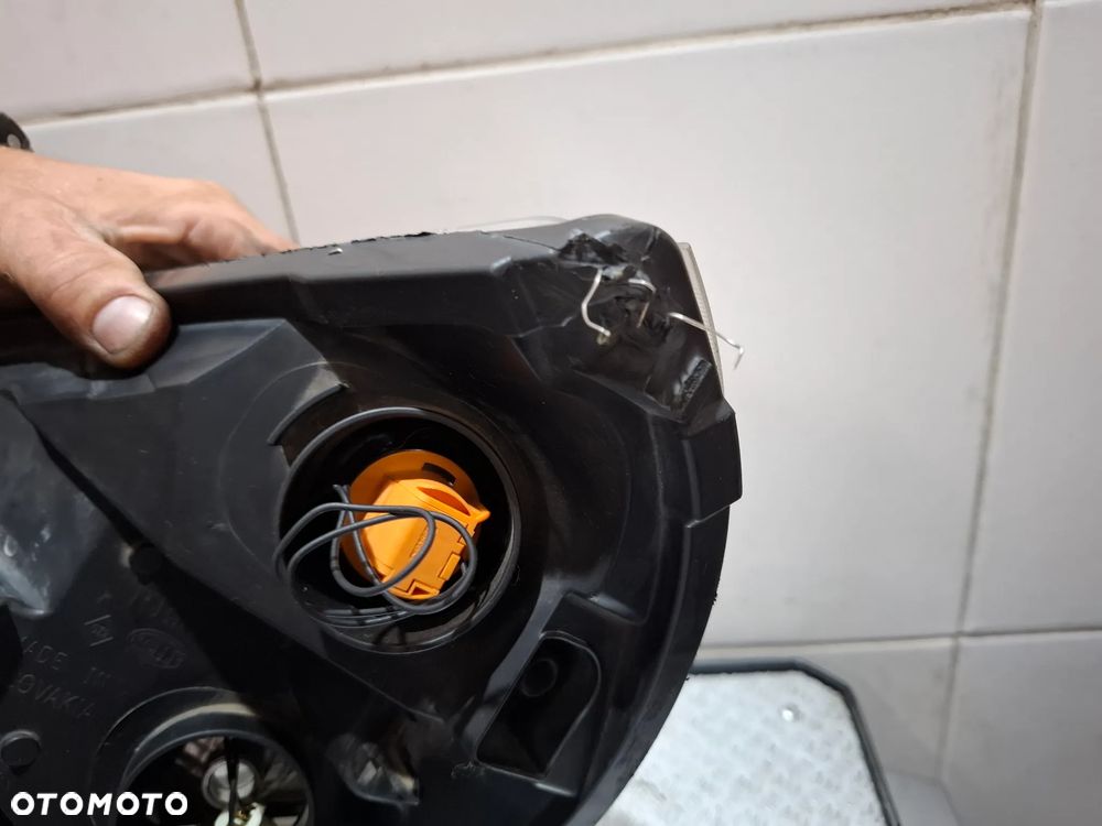Lampa prawy przód Renault Master Opel Movano rok 2016 uszkodzona nr 260100049R - 4