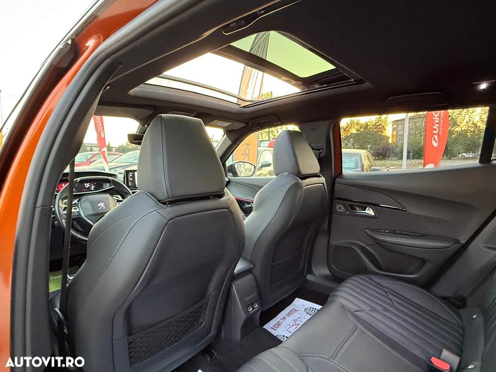 Peugeot 2008 1.2 L PureTech STT EAT8 GT - 12